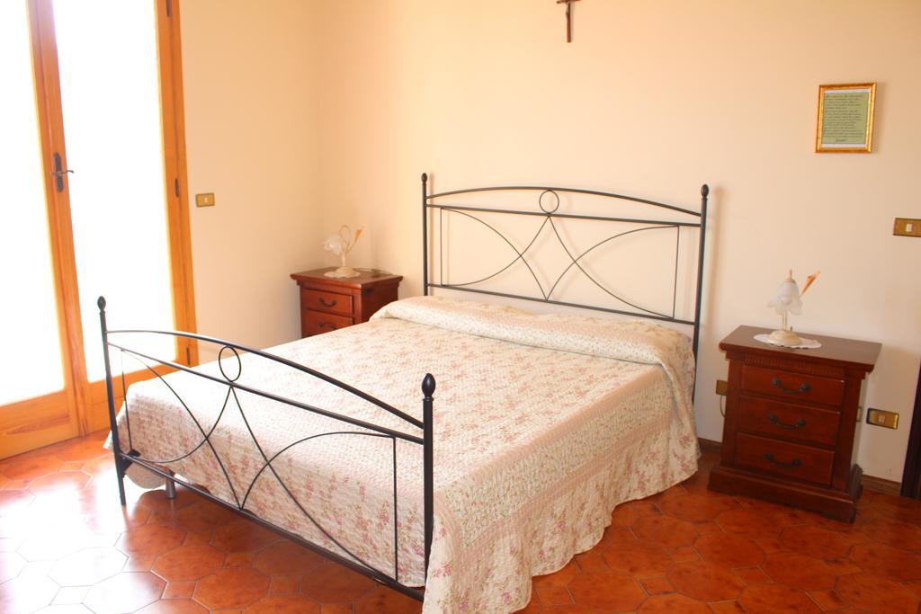 House In Caramagna Apartment Imperia Cameră foto