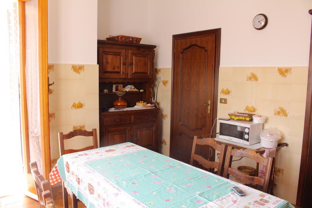 House In Caramagna Apartment Imperia Cameră foto