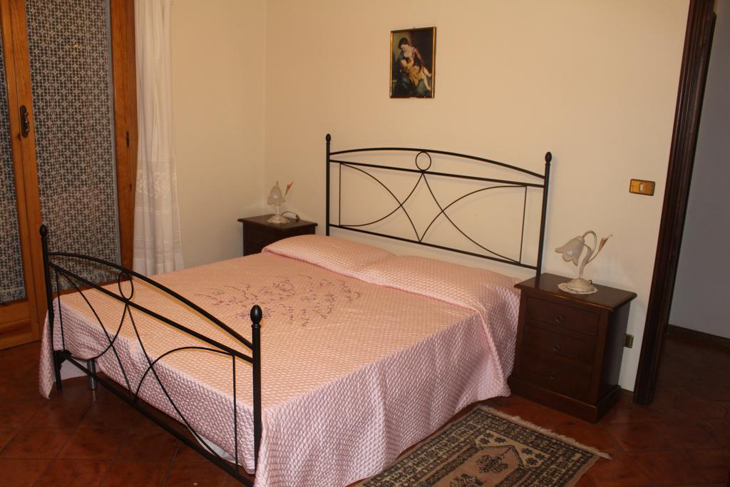 House In Caramagna Apartment Imperia Cameră foto
